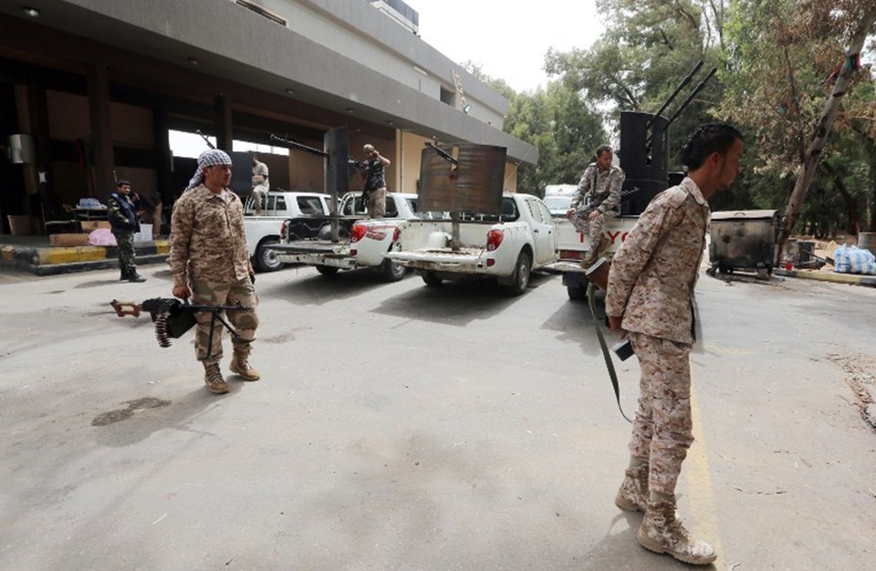 Tripoli Revolutionaries Brigade clashes with armed groups east of ...